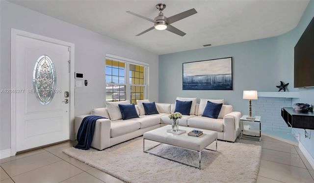 6431 S Coolidge Street, Hollywood, FL 33024