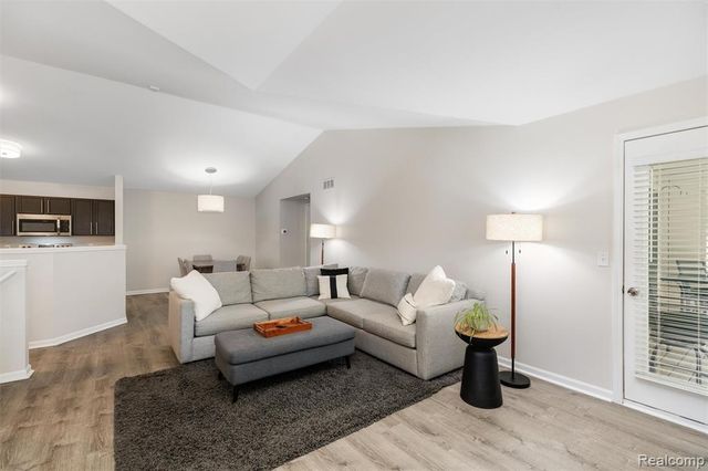 47879 Cardiff Avenue, Canton, MI 48188