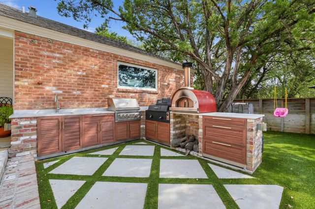 1908 Winter Park RD, Austin, TX 78746