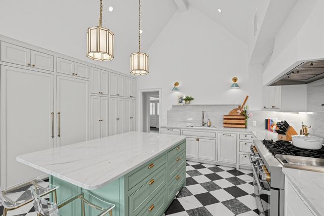 1908 Winter Park RD, Austin, TX 78746