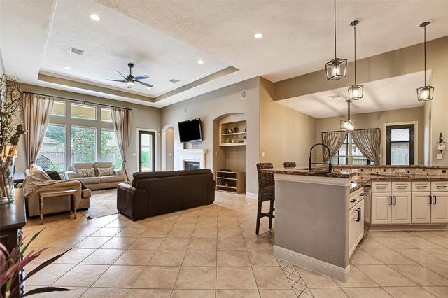 28330 Hollow Springs Lane, Spring, TX 77386