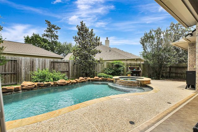 28330 Hollow Springs Lane, Spring, TX 77386