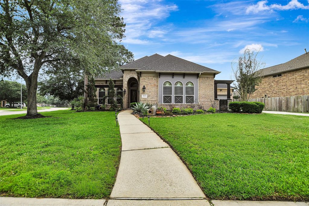 28330 Hollow Springs Lane, Spring, TX 77386