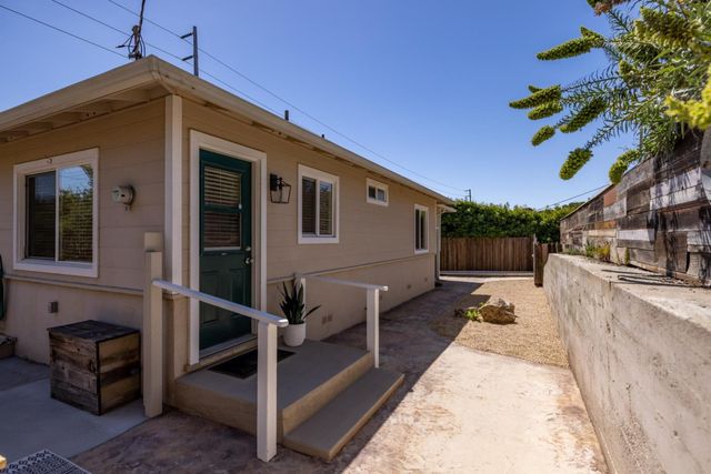 870 Portola Drive, Del Rey Oaks, CA 93940
