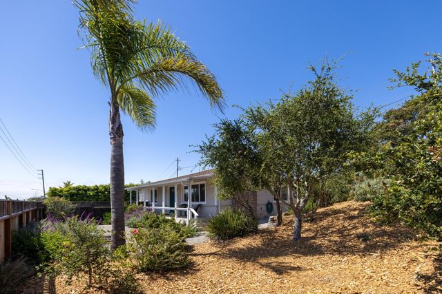 870 Portola Drive, Del Rey Oaks, CA 93940