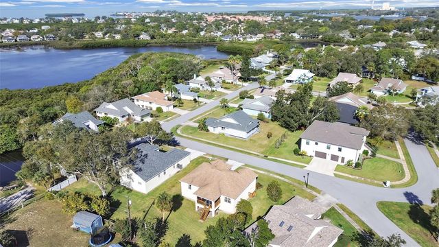 1025 LAKE AVOCA PLACE, Tarpon Springs, FL 34689
