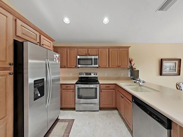 1025 LAKE AVOCA PLACE, Tarpon Springs, FL 34689