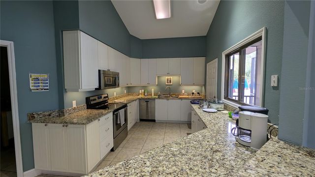 1025 LAKE AVOCA PLACE, Tarpon Springs, FL 34689