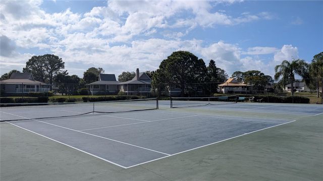 1025 LAKE AVOCA PLACE, Tarpon Springs, FL 34689