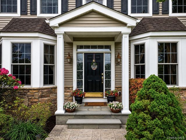 84 Mansion Ridge Boulevard, Monroe, NY 10950