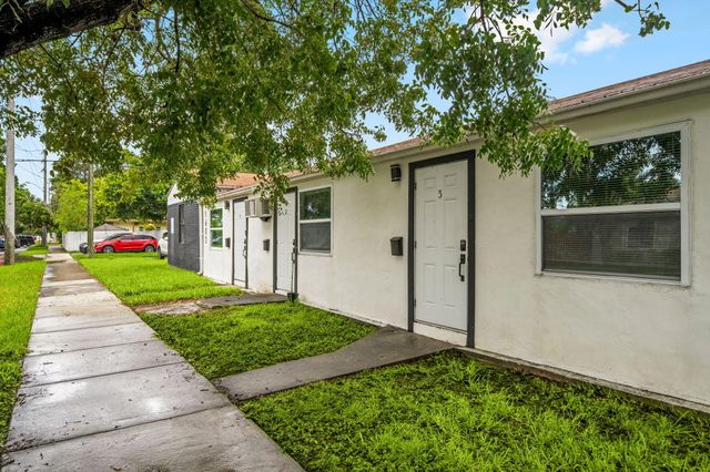 1602 S 17th Avenue 1-3, Hollywood, FL 33020