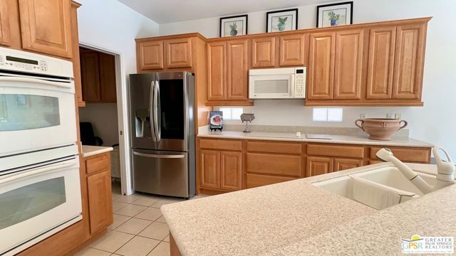 78703 Stansbury Court, Palm Desert, CA 92211