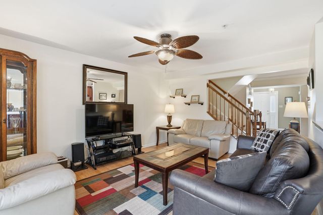 8026 CAPTAINS CT, Frederick, MD 21701