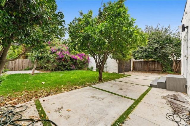 2216 Veteran Avenue, Los Angeles, CA 90064