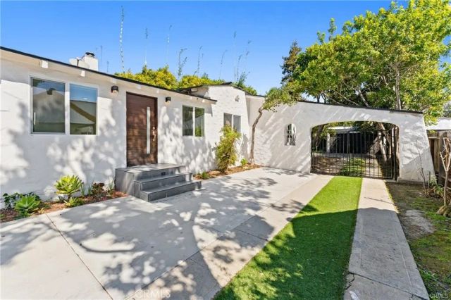 2216 Veteran Avenue, Los Angeles, CA 90064
