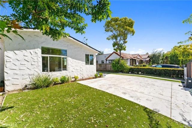 2216 Veteran Avenue, Los Angeles, CA 90064
