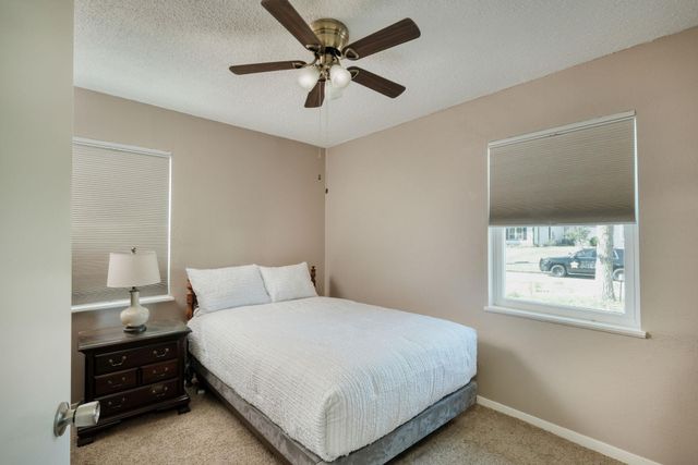 818 Kimbro ST, Taylor, TX 76574