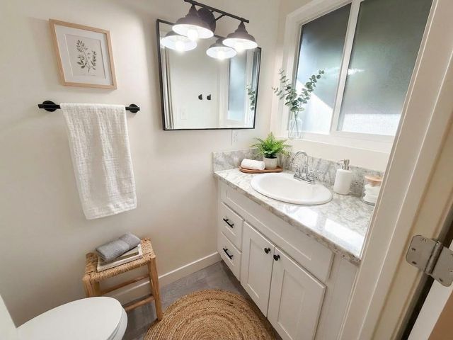 302 Sequoia Drive, Exeter, CA 93221