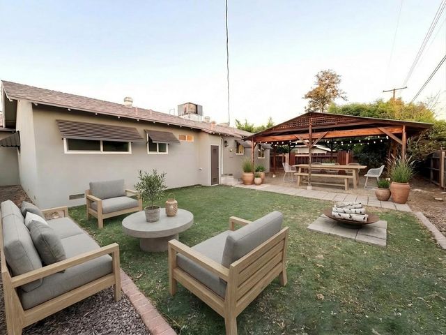 302 Sequoia Drive, Exeter, CA 93221