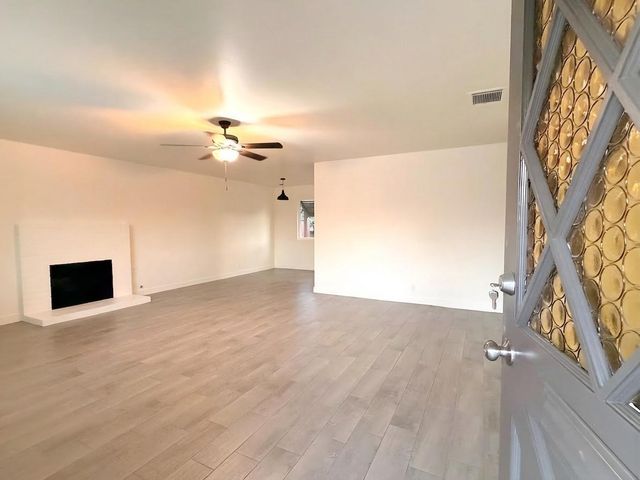 302 Sequoia Drive, Exeter, CA 93221