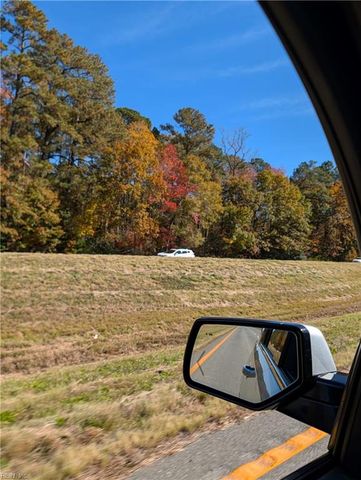 17 N George Washington Memoral PW, Gloucester, VA 23061