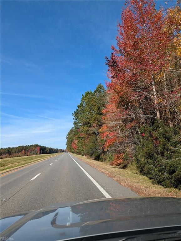 17 N George Washington Memoral PW, Gloucester, VA 23061