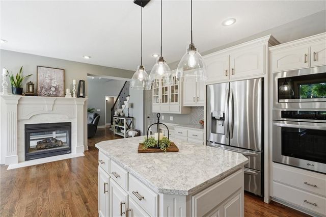 2115 Prairie Creek Drive, Kearney, MO 64060