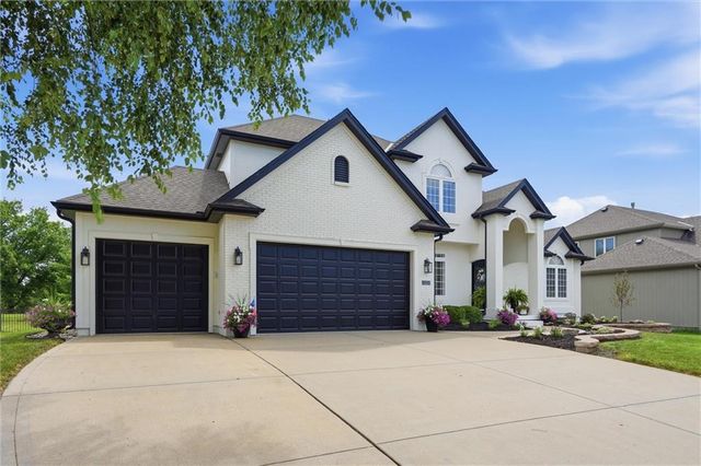 2115 Prairie Creek Drive, Kearney, MO 64060