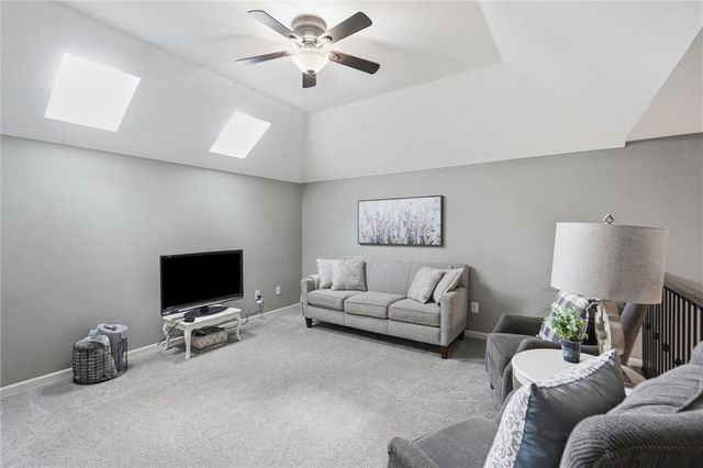 2115 Prairie Creek Drive, Kearney, MO 64060