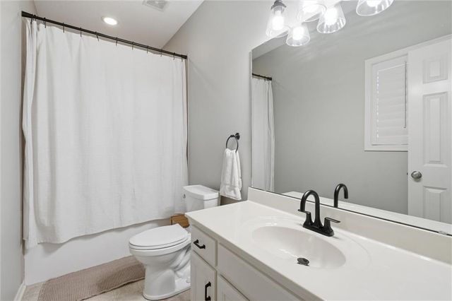 2115 Prairie Creek Drive, Kearney, MO 64060