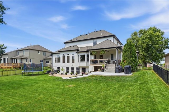 2115 Prairie Creek Drive, Kearney, MO 64060