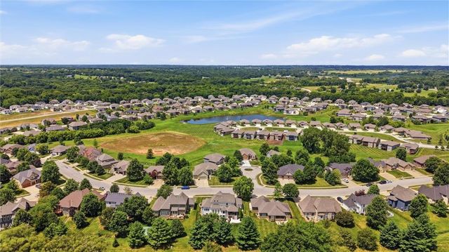 2115 Prairie Creek Drive, Kearney, MO 64060