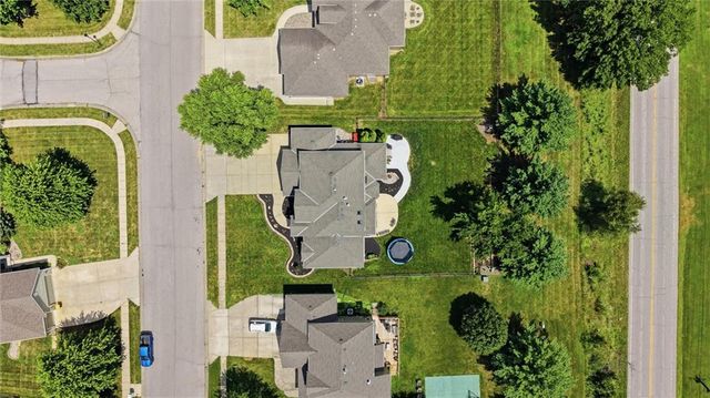 2115 Prairie Creek Drive, Kearney, MO 64060