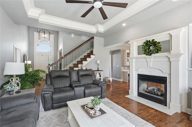 2115 Prairie Creek Drive, Kearney, MO 64060