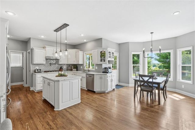 2115 Prairie Creek Drive, Kearney, MO 64060