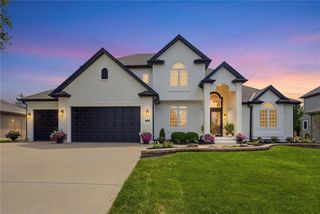 2115 Prairie Creek Drive, Kearney, MO 64060