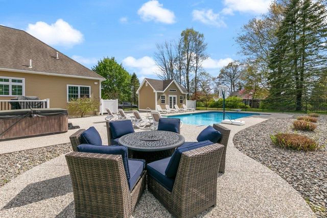 5 Primrose Lane, Salem, NH 03079