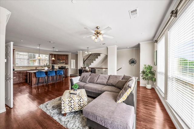 2700 Club Ridge Drive 34, Lewisville, TX 75067