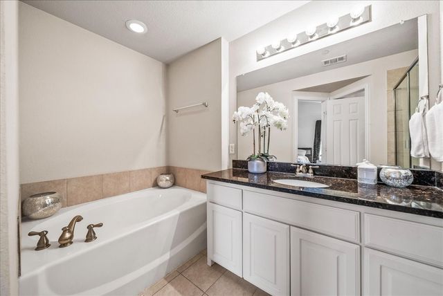 2700 Club Ridge Drive 34, Lewisville, TX 75067