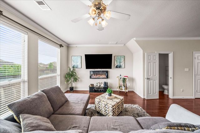2700 Club Ridge Drive 34, Lewisville, TX 75067