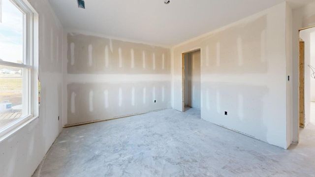 2266 Smith Mountain Lake PKWY, Huddleston, VA 24104