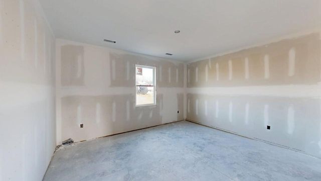 2266 Smith Mountain Lake PKWY, Huddleston, VA 24104