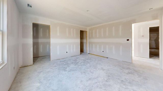 2266 Smith Mountain Lake PKWY, Huddleston, VA 24104