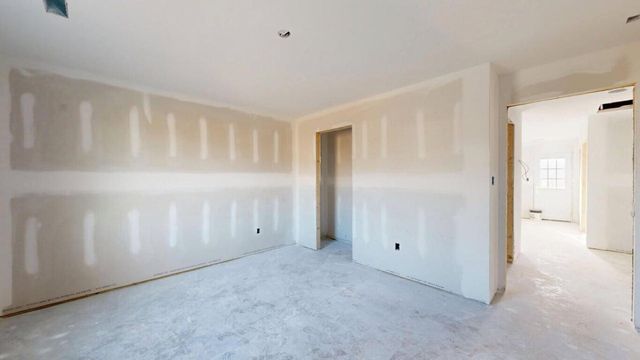 2266 Smith Mountain Lake PKWY, Huddleston, VA 24104