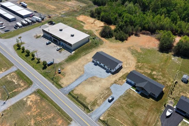 2266 Smith Mountain Lake PKWY, Huddleston, VA 24104