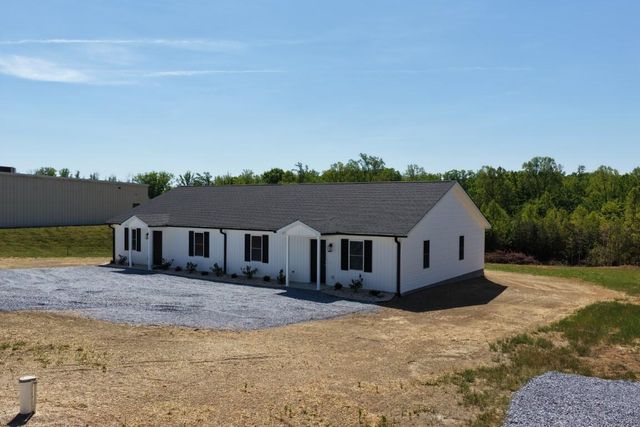 2266 Smith Mountain Lake PKWY, Huddleston, VA 24104