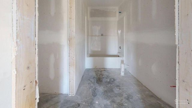 2266 Smith Mountain Lake PKWY, Huddleston, VA 24104