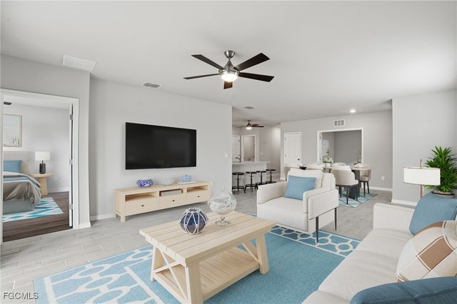 20684 Plumwood LOOP, North Fort Myers, FL 33917