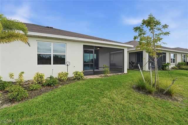 20684 Plumwood LOOP, North Fort Myers, FL 33917