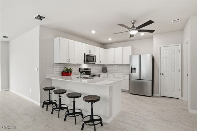 20684 Plumwood LOOP, North Fort Myers, FL 33917